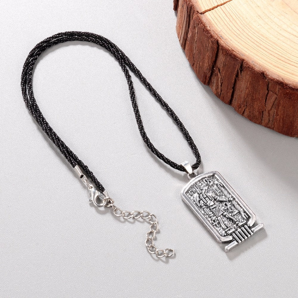 Collier Égyptien dieu maléfique