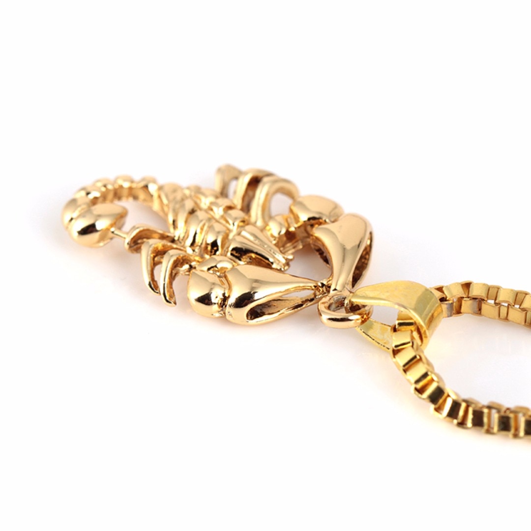 Collier Égyptien scorpion à queue